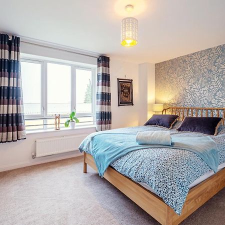 Modern Townhouse - Sleeps Up To 6 Apartment Maidenhead Exterior photo